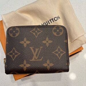 Louis Vuitton Monogram Zippy Coin Purse